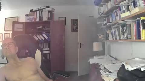 Snapshot of marginalie chatting on 09-28-25, 08:42 marginalie online show from 09-28-25, 08:42