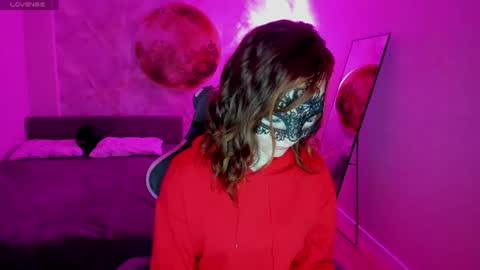 Snapshot of margo_kellly chatting on 07-17-26, 12:50 Margo Kellly online show from 07-17-26, 12:50