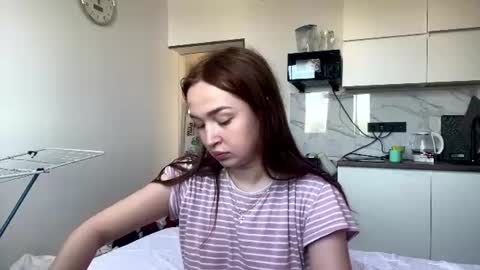 Snapshot of margopesavento chatting on 07-18-26, 08:07 Chloe online show from 07-18-26, 08:07