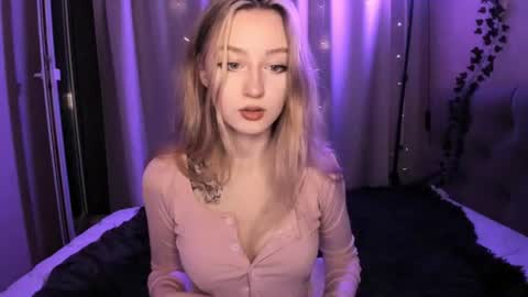 Snapshot of margorozentals chatting on 07-12-26, 10:23 Margo online show from 07-12-26, 10:23