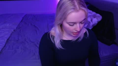 Snapshot of margot_robbie7 chatting on 05-14-26, 01:45 margot_robbie7 online show from 05-14-26, 01:45