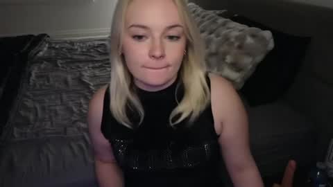Snapshot of margot_robbie7 chatting on 05-31-26, 01:36 margot_robbie7 online show from 05-31-26, 01:36