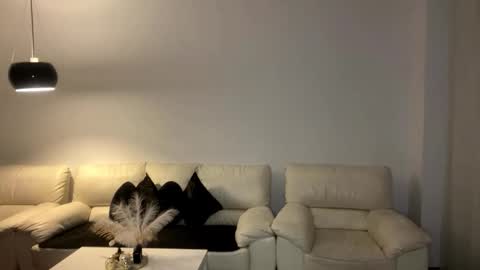 Snapshot of margotdeville chatting on 11-23-25, 10:42 Margot online show from 11-23-25, 10:42