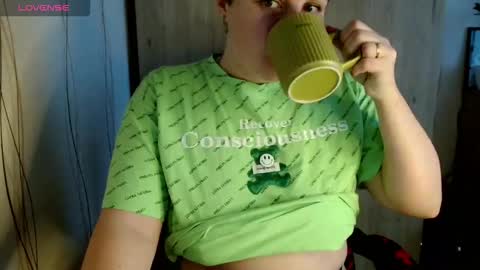 Snapshot of mari_77777 chatting on 11-05-25, 06:02 Mari online show from 11-05-25, 06:02