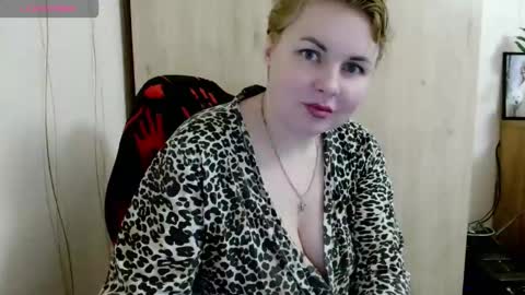Snapshot of mari_77777 chatting on 11-19-25, 02:44 Mari online show from 11-19-25, 02:44