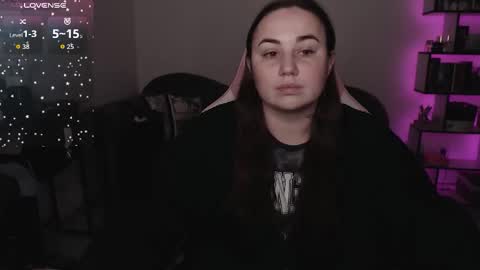 Snapshot of mari_moore7 chatting on 10-17-25, 03:10 mari moore online show from 10-17-25, 03:10