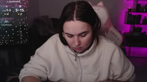 Snapshot of mari_moore7 chatting on 11-18-25, 07:02 mari moore online show from 11-18-25, 07:02