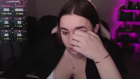 Snapshot of mari_moore7 chatting on 12-02-25, 06:41 mari moore online show from 12-02-25, 06:41