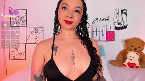 Snapshot of mari_sweett chatting on 09-19-25, 08:31 Mari Sweett online show from 09-19-25, 08:31