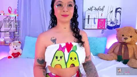 Mari Sweett  online show from 11-18-25, 06:34