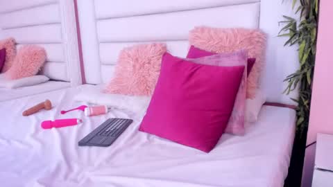 Maria Alejandra online show from 03-09-25, 10:08