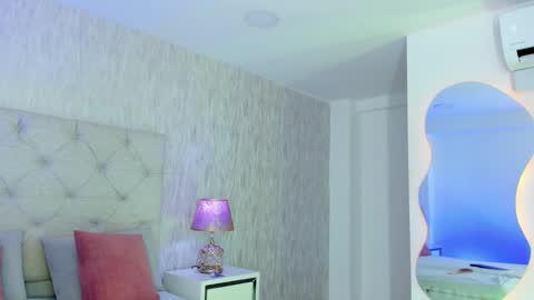 Snapshot of maria_angel01 chatting on 03-18-26, 04:15 Maria Angel online show from 03-18-26, 04:15