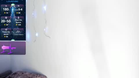 V A N E S S A  online show from 12-22-24, 05:34