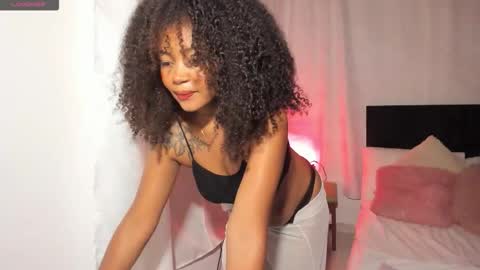 V A N E S S A  online show from 10-09-25, 05:49