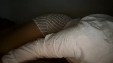 Snapshot of maria_le chatting on 11-09-25, 03:27 MARIALE online show from 11-09-25, 03:27