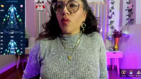 Snapshot of maria_paulac chatting on 12-15-24, 05:02 MARIA online show from 12-15-24, 05:02