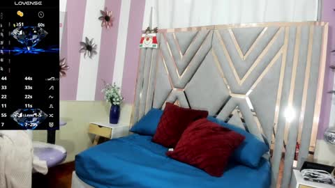 Snapshot of maria_paulac chatting on 12-17-24, 04:23 MARIA online show from 12-17-24, 04:23