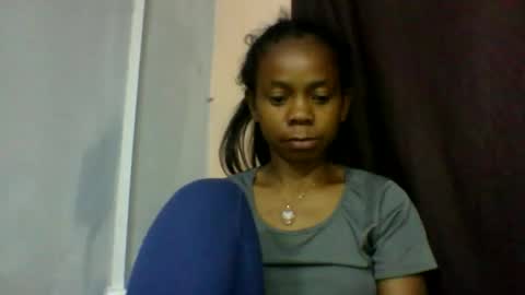 Snapshot of mariah642217 chatting on 05-10-26, 08:03 mariah642217 online show from 05-10-26, 08:03