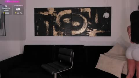 MARIA HERRERA  online show from 01-11-25, 10:51