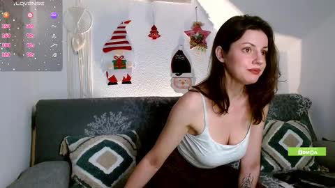 Snapshot of mariahoward chatting on 12-13-25, 09:09 Maria online show from 12-13-25, 09:09