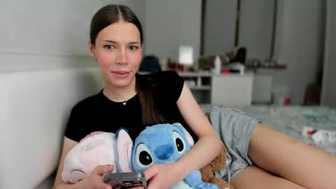 Mariam  online show from 04-16-26, 12:33