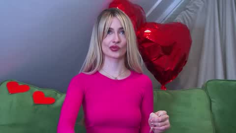 MariaMenson online show from 03-01-25, 05:09