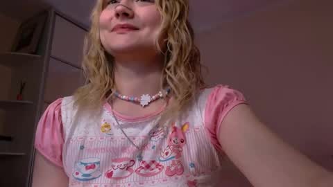 Snapshot of mariamilkis chatting on 01-29-25, 07:22 Maria online show from 01-29-25, 07:22