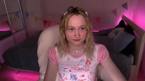 Snapshot of mariamilkis chatting on 01-29-25, 10:32 Maria online show from 01-29-25, 10:32