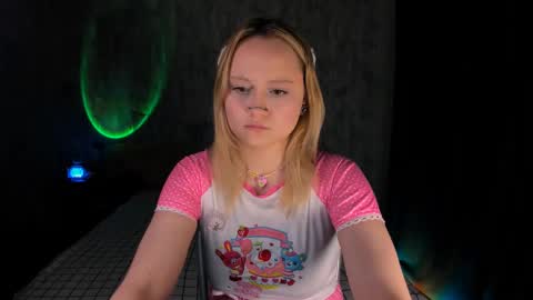 Snapshot of mariamilkis chatting on 02-10-25, 12:19 Maria online show from 02-10-25, 12:19