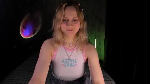 Snapshot of mariamilkis chatting on 02-13-25, 12:57 Maria online show from 02-13-25, 12:57