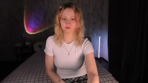 Snapshot of mariamilkis chatting on 02-23-25, 04:35 Maria online show from 02-23-25, 04:35