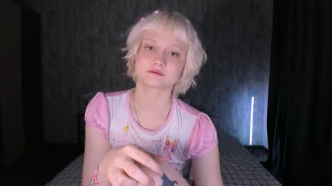 Snapshot of mariamilkis chatting on 09-26-25, 12:25 Maria online show from 09-26-25, 12:25