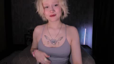Snapshot of mariamilkis chatting on 10-08-25, 11:35 Maria online show from 10-08-25, 11:35