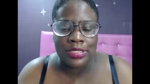 Snapshot of mariamsmith1 chatting on 02-01-25, 04:11 mariamsmith1 online show from 02-01-25, 04:11