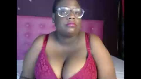 Snapshot of mariamsmith1 chatting on 02-04-25, 01:48 mariamsmith1 online show from 02-04-25, 01:48