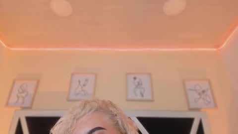 Snapshot of marian_pinzon chatting on 12-01-25, 07:08 Marian online show from 12-01-25, 07:08