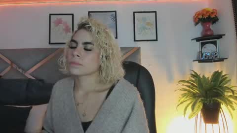 Marian online show from 04-20-26, 07:04