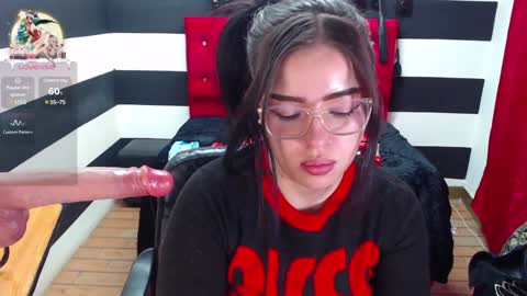 Snapshot of marian_ran_ chatting on 12-21-24, 10:06 Marian online show from 12-21-24, 10:06