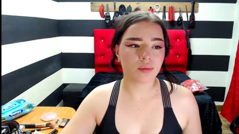 Snapshot of marian_ran_ chatting on 12-24-24, 04:55 Marian online show from 12-24-24, 04:55