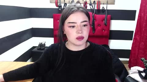 Snapshot of marian_ran_ chatting on 02-11-25, 04:55 Marian online show from 02-11-25, 04:55