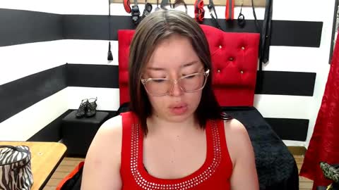 Snapshot of marian_ran_ chatting on 02-19-25, 02:33 Marian online show from 02-19-25, 02:33