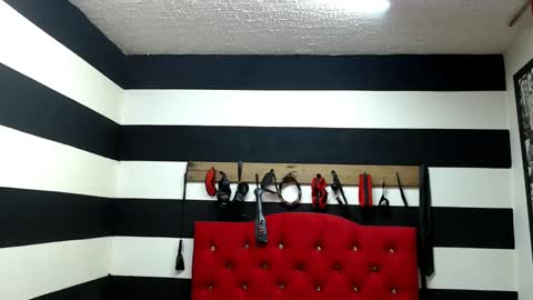 Snapshot of marian_ran_ chatting on 02-20-25, 03:01 Marian online show from 02-20-25, 03:01