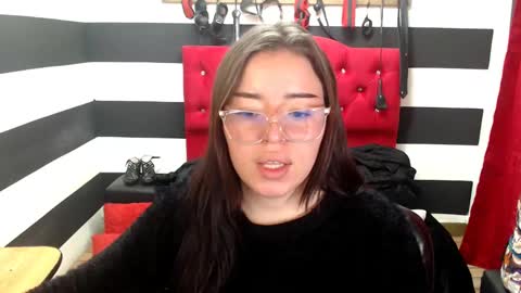 Snapshot of marian_ran_ chatting on 03-11-25, 03:05 Marian online show from 03-11-25, 03:05