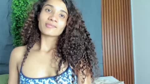 Marian online show from 03-04-25, 01:59