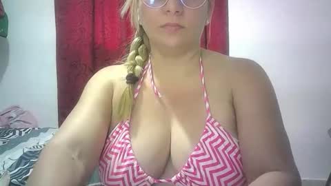 Snapshot of mariana995649 chatting on 06-06-26, 02:55 mariana995649 online show from 06-06-26, 02:55