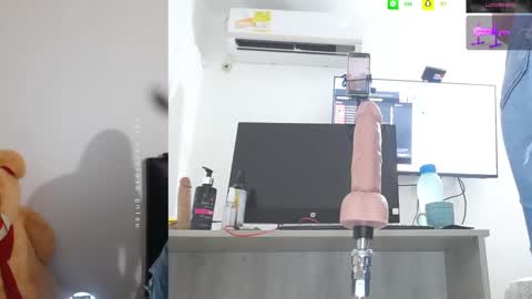 Mariana online show from 02-14-25, 04:37