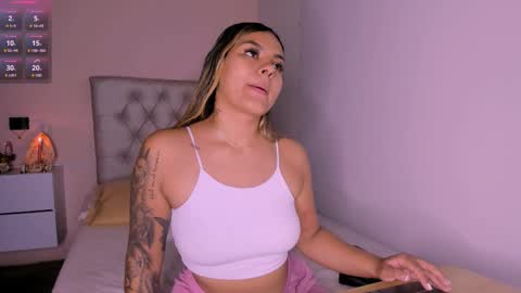 Snapshot of mariana__roe chatting on 03-11-25, 12:54 Mariana Roe online show from 03-11-25, 12:54