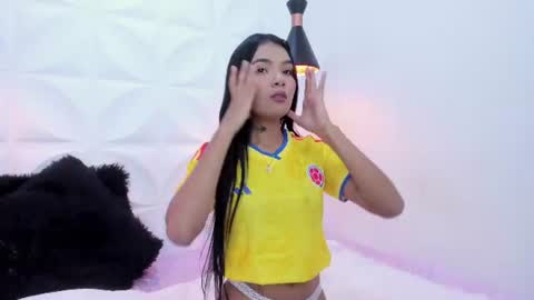 Snapshot of mariana__spicy chatting on 06-21-26, 08:22 Mari online show from 06-21-26, 08:22