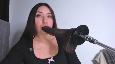 Mariana Castro online show from 07-16-26, 02:06