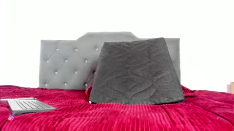 Mariana Preciado online show from 01-27-25, 07:03